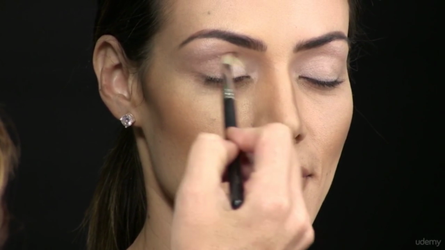 Become a Professional Makeup Artist for Film and Television – Screenshot 2