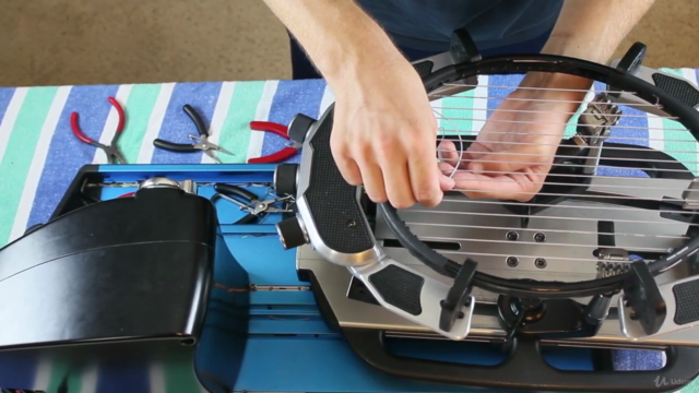 How to String a Tennis Racket – Screenshot 2