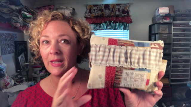 How to Sew a Patchwork Scrap Zipper Bag – Screenshot 3