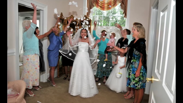 A Crash Course In Wedding Photography – Screenshot 1