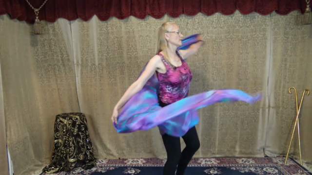 Mesmerizing Belly Dance Foundations - Beginning Veil – Screenshot 3