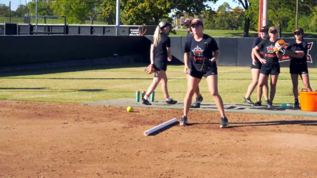 Inside Softball Practice Vol. 1 – Screenshot 1