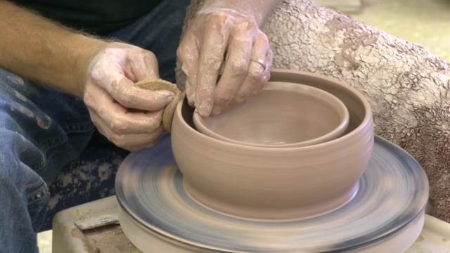 Wheel-Thrown Pottery III, Advance Techniques – Screenshot 4