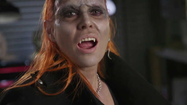 Special Effects Makeup: Create a SPFX Prosthetics Vampire - Screenshot_04