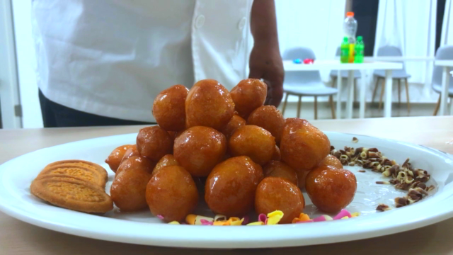 golden dessert balls. – Screenshot 2