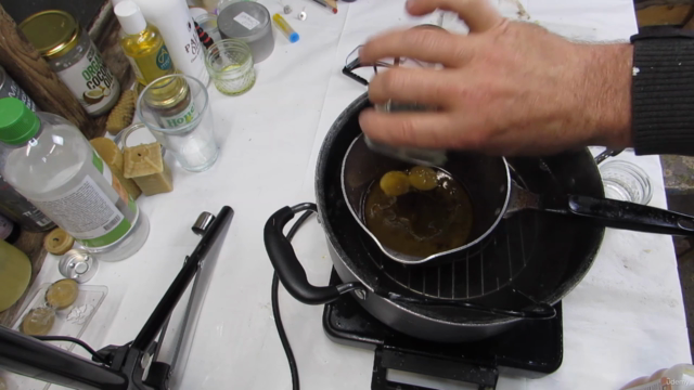 Making products from beeswax – Screenshot 4