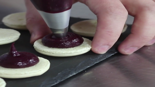 Macarons 2.0: baking 4 types of shells + 15 fillings! – Screenshot 1