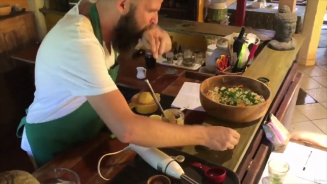 Best DETOX Raw Vegan Food Recipes for weight loss from BALI! – Screenshot 4