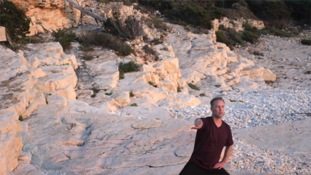 Qi Gong for a Healthy Heart: Cardio with Lee Holden – Screenshot 2