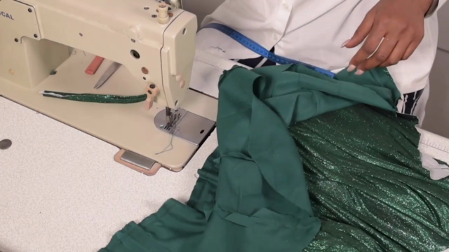 LEARN HOURGLASS CORSET MAKING – Screenshot 4