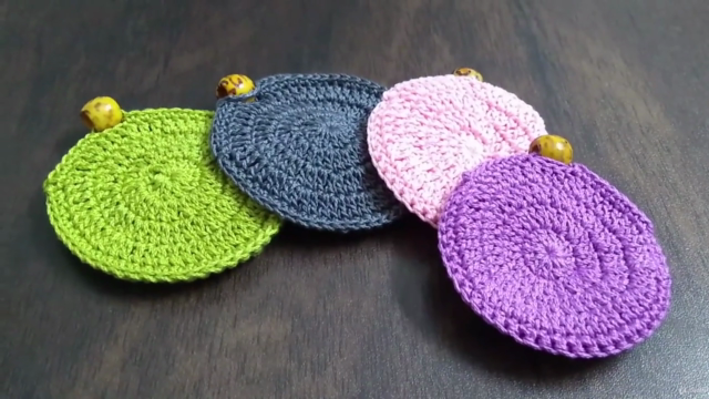 How to Make Crochet Ear Phone Pouch – Screenshot 1