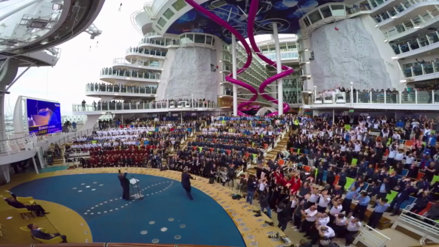 Trabajar y vivir a bordo de un crucero – Screenshot 4