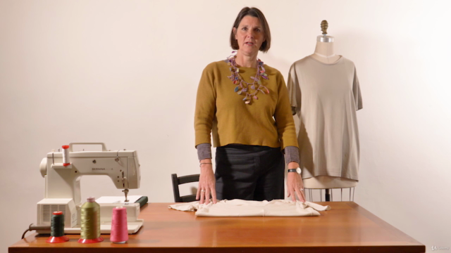 Twisting two T-shirts – Screenshot 3