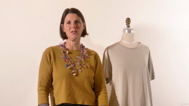 Twisting two T-shirts – Screenshot 4