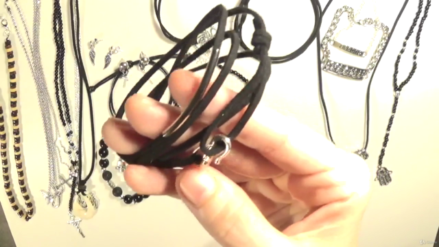 Creating Jewelry for Men – Screenshot 2
