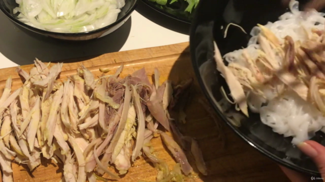 Cooking Class: Vietnamese Food, Chicken Pho Noodle (Phở Gà) – Screenshot 4