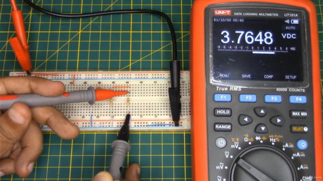 Análisis de Circuitos Eléctricos I: Teórico y Práctico – Screenshot 1