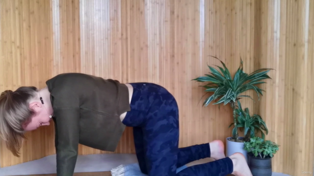 Pregnancy Yoga & Meditation for Trimester 1, 2 and 3 – Screenshot 2
