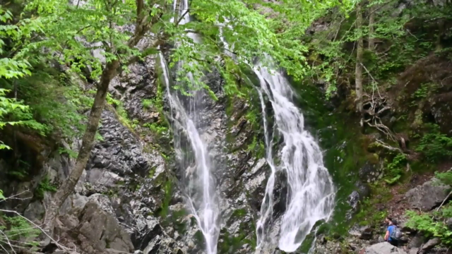 Photograph Waterfalls! With Pro Photographer Mark Hemmings – Screenshot 2