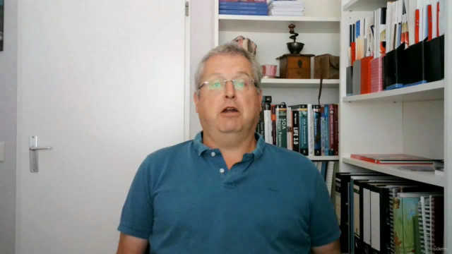 Introduction to Data Management – Screenshot 2
