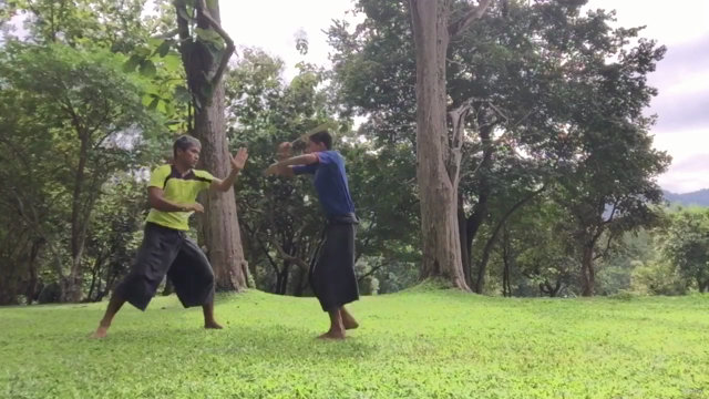 Knife fighting basics training level 3 drill with partner – Screenshot 4
