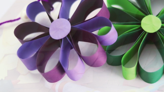 Learn How to Make Simple Giant Paper Flower Decoration – Screenshot 4