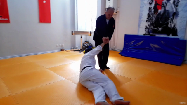 Aikido Advanced Level / Jo Suburi / 31 Jo Kata / Ken Suburi – Screenshot 2