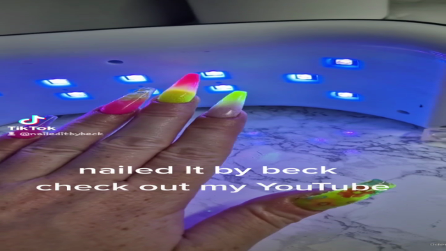 Acrylic Nail Course – Screenshot 2