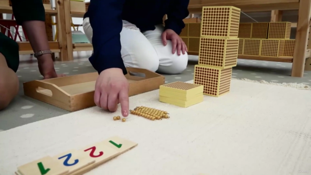 Kurs Montessori Matematyka II - układ dziesiętny – Screenshot 1