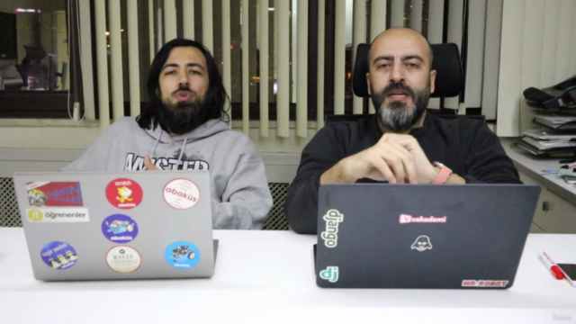 İki Eğitmen ile Sıfırdan Python Öğren – Screenshot 1