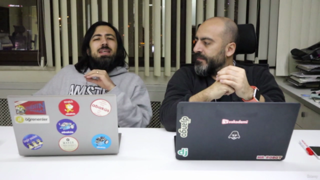 İki Eğitmen ile Sıfırdan Python Öğren – Screenshot 3