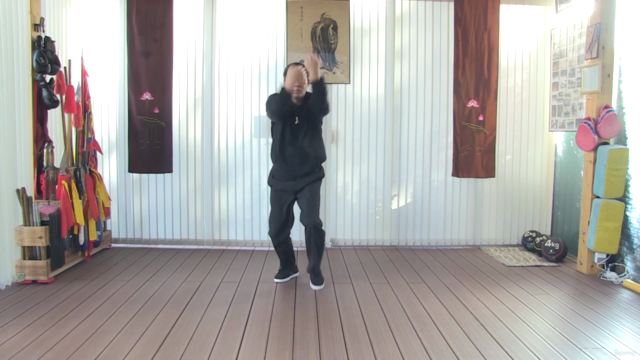 The best self-defense techniques with knife and short stick – Screenshot 2