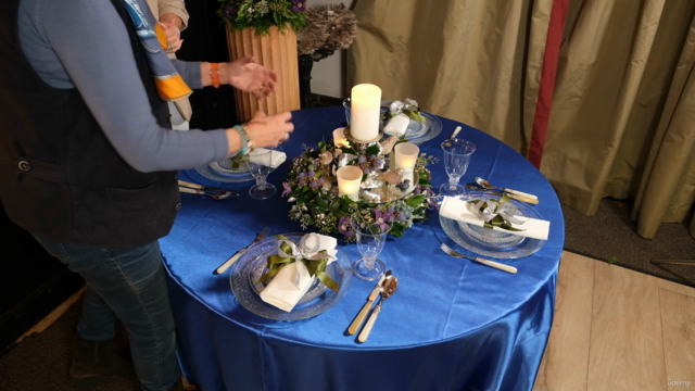 Christmas Creations: A Yuletide Decor Masterclass – Screenshot 3