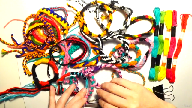 Learn the Basic Techniques for Creating Friendship Bracelets – Screenshot 1