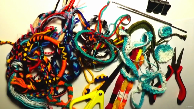 Learn How to Make Jewelry Using Cord and Yarn – Screenshot 2