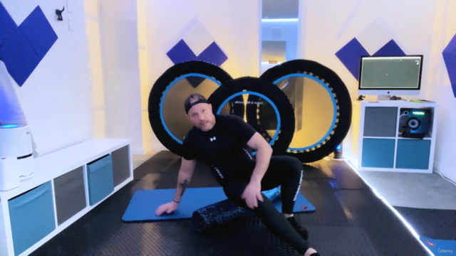 Learn how to use a Foam Roller for Flexibility - Screenshot_04