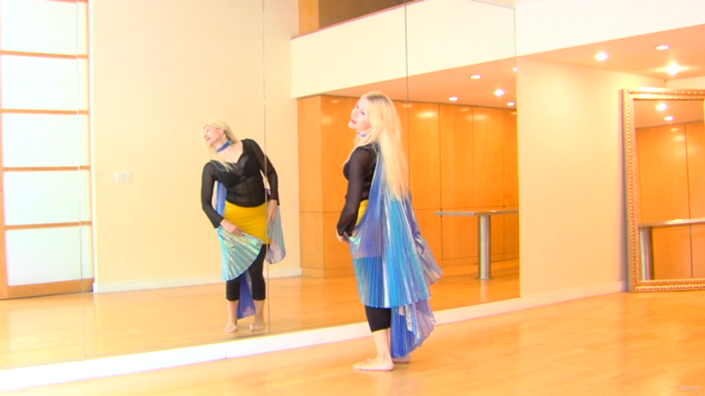 Belly dance with the Wings of Isis - open level with Neon – Screenshot 3