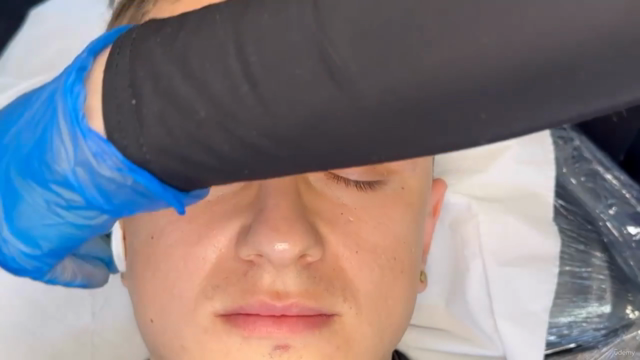 GUYBROWS Microblading course – Screenshot 3