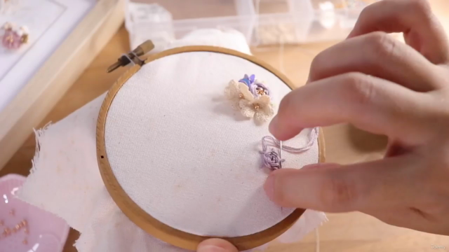 learn how to make rose embroidery earrings – Screenshot 2
