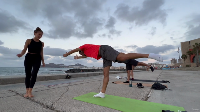 33+ Yoga Stretching Exercises For Flexibility & Posture – Screenshot 3