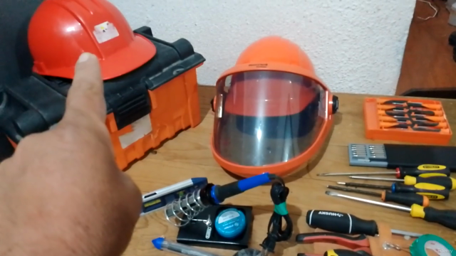 Instalaciones Eléctricas Prácticas: Habilidades Reales – Screenshot 1