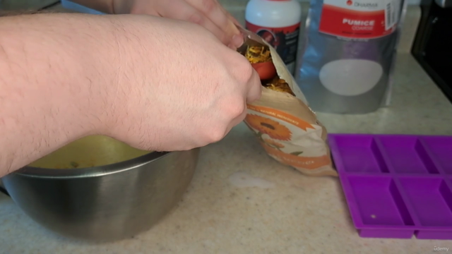 Master Cold Process Soap Making: Create Stunning Soaps – Screenshot 3
