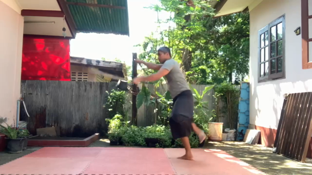 Double Sword Trick 5 in Krabikrabong Thai by Chanuphon – Screenshot 1