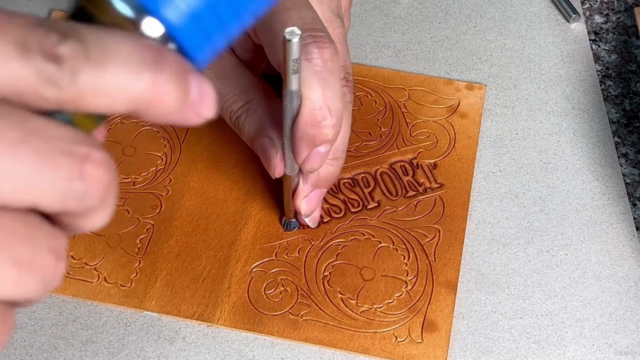 Leather carving passport case – Screenshot 1