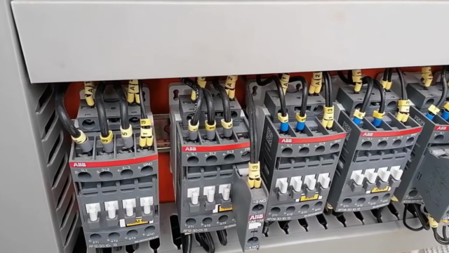 Lógica cableada - Arranque y control de motores eléctricos – Screenshot 1
