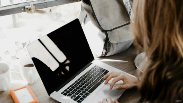 E-Commerce : The Essentials – Screenshot 2