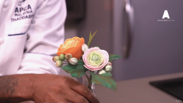 Learn fondant flower bouquet by APCA chef online – Screenshot 4
