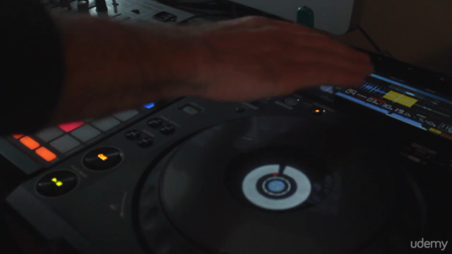 Complete Guide to the Traktor Remix Decks – Screenshot 3