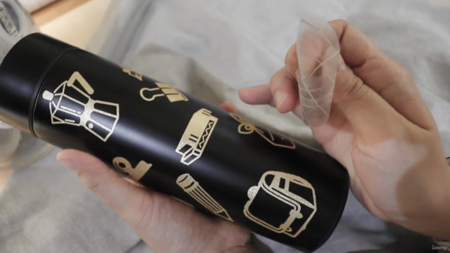design a vinyl decal for tumbler using Procreate and cricut – Screenshot 4