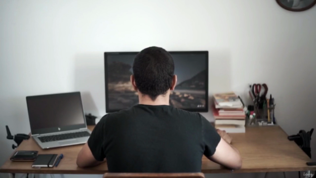 Hybrid Work Environment – Screenshot 1